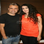Hasna zalagh sur yala.fm